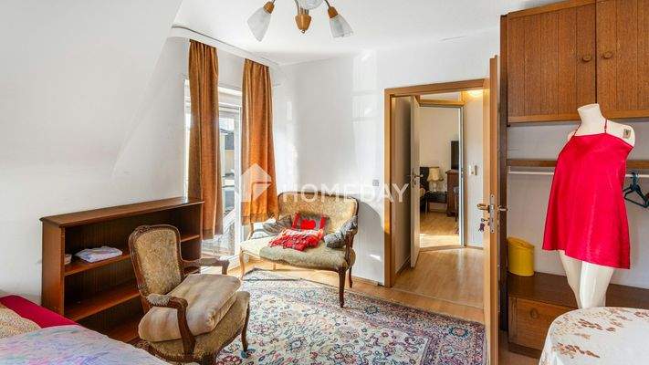 1. OG Schlafzimmer 1 2