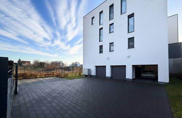 Einfahrt Tiefgarage vom Hinterhof