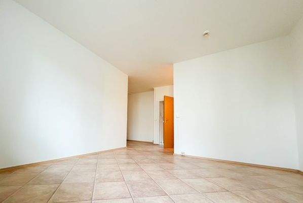 Wohnzimmer_Blick vom Balkon