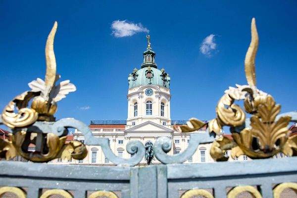 SchlossCharlottenburg_1869