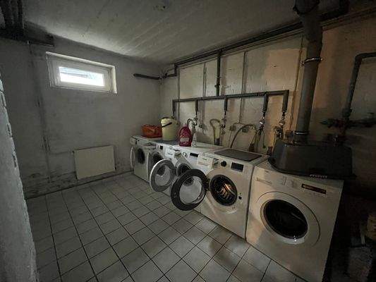 Waschmaschinenraum im Keller