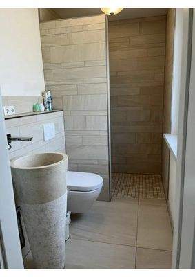 EG-Gäste WC mit Dusche