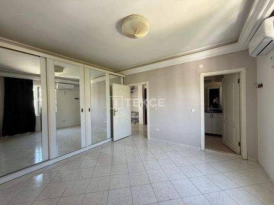 City and Sea View Rooftop Apartment in Alanya