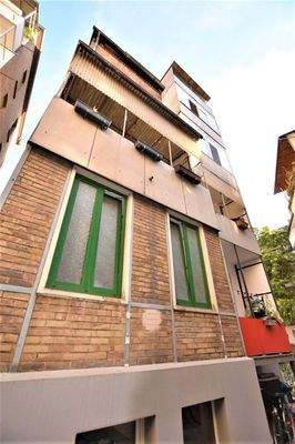 Rückansicht mit Balkonen