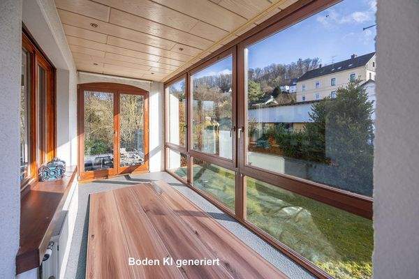 EG: Wintergarten mit Zugang Terrasse/Balkon