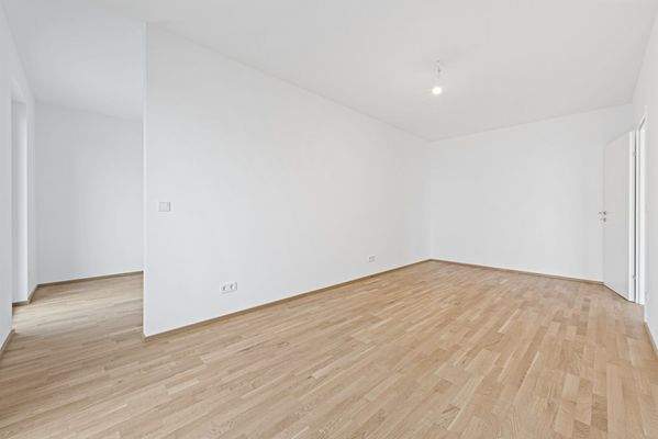 Zimmer mit Schrankraum