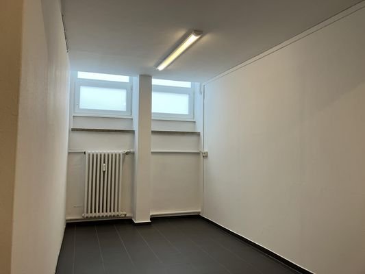 In der Mieteinheit im UG: Büro "Mitte"