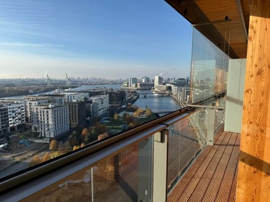 Blick Loggia Richtung Elbphilharmonie