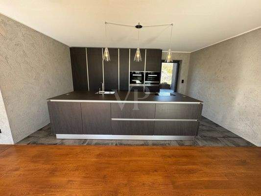 EG-Blick auf Küchenbereich