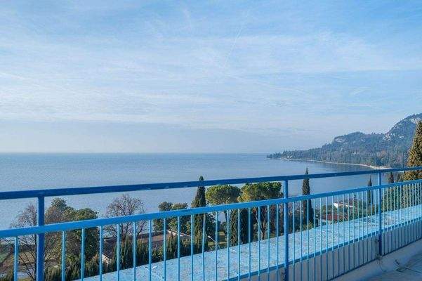 Tecnocasa Garda 0380.jpg