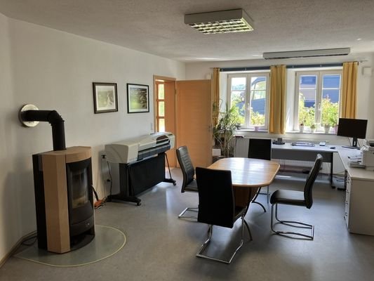 Büro/Besprechungsraum