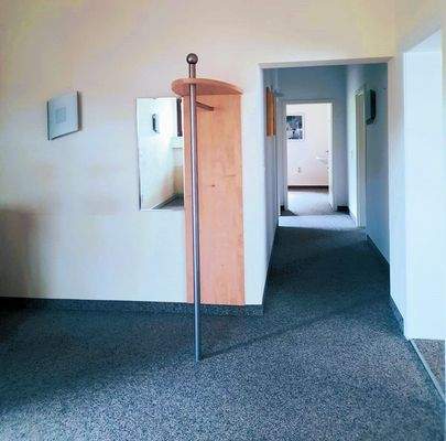 Warteraum und Flur.jpg