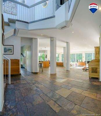 RE:MAXImmobilienDeLuxSaarlouisPicardWohnbereich