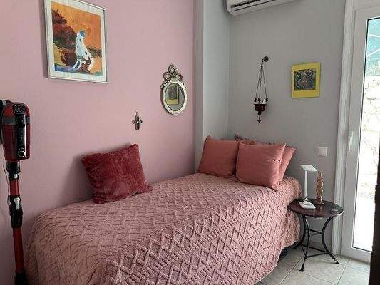 Kreta, Agia Triada: Charmantes Apartment mit Gemeinschaftspool und Meerblick zu verkaufen