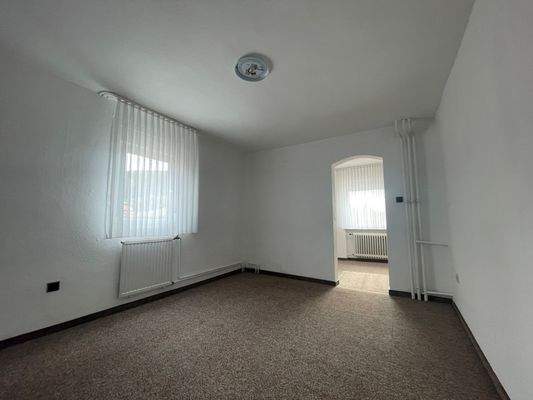 Zimmer Durchgang 1-2 OG