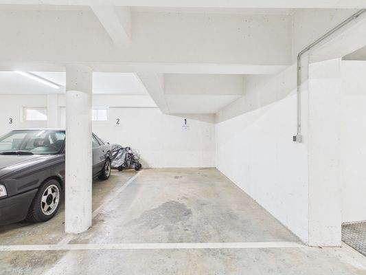 Tiefgaragenstellplatz