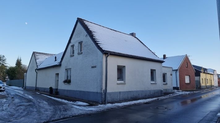 Straßenansicht