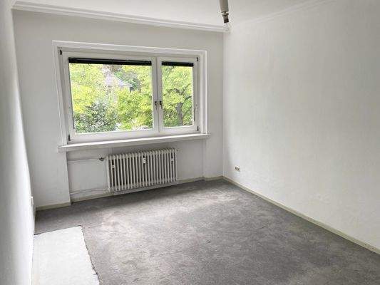 Schlafzimmer - Gesamtansicht mit Fenster
