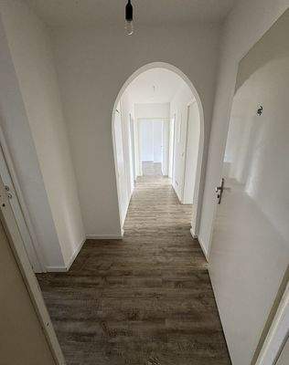 Lichtdurchfluteter Flur