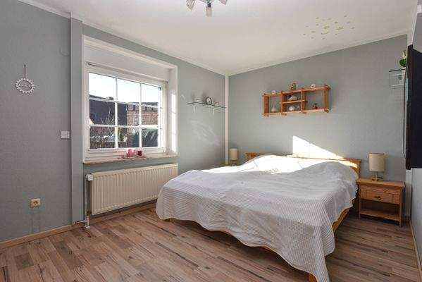 geräumiges Kinderzimmer