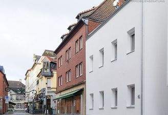 Front- und Straßenansicht