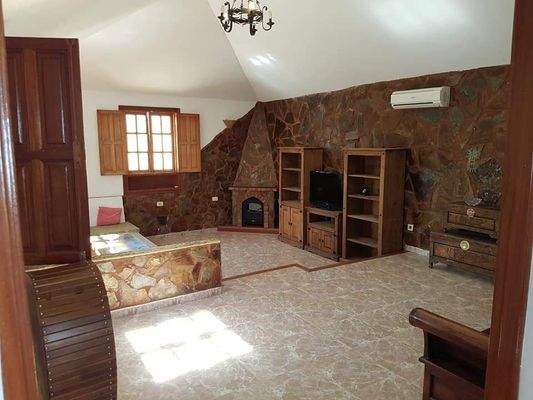 53716308_2175739419147718_6980452016514400256_n.jp