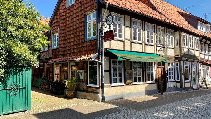 Straßenansicht Immobilie