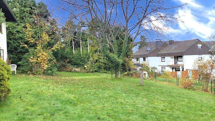 Blick in den großen Garten, Grundstücksgröße: 841 m² !!!