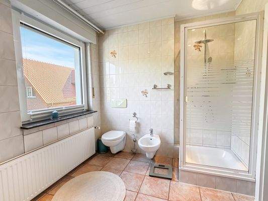 Badezimmer im Obergeschoss