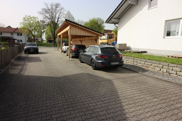 Carport / Stellplatz