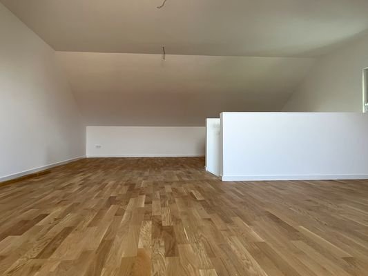 Dachgeschoss 2.JPG