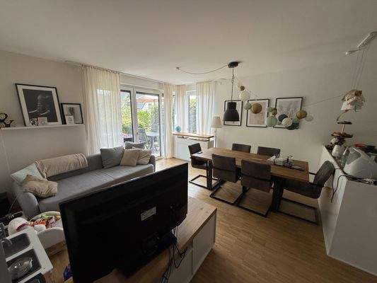 Wohn- Essbereich mit offener Küche