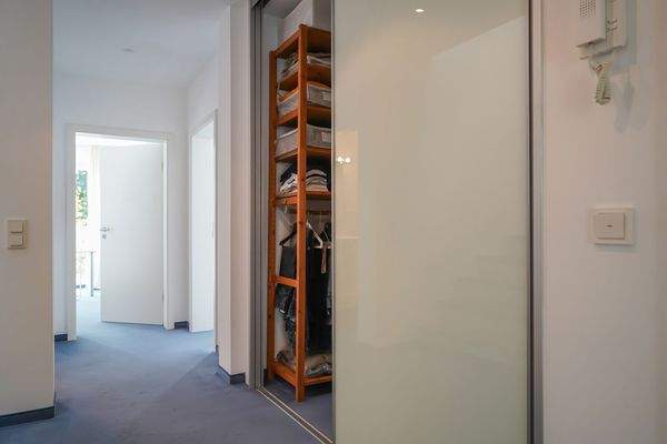 Flur & Ankleidezimmer OG