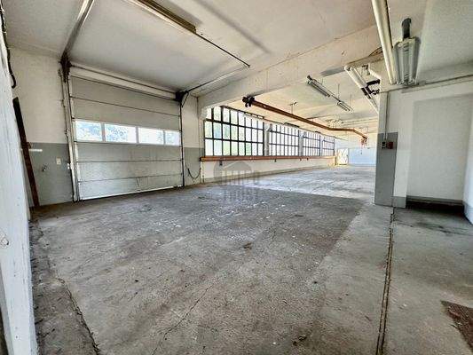 Halle Nordseite mit 250m²