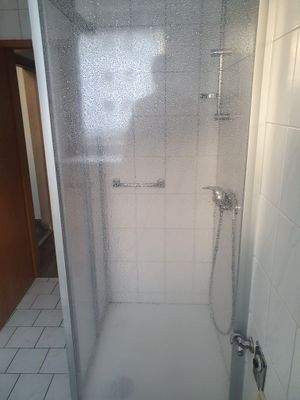 Badezimmer 2.jpg