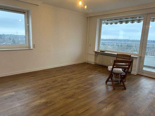 Wohnzimmer Balkon.jpeg