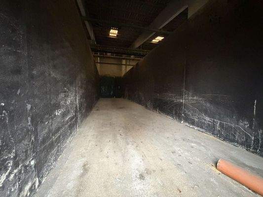 Sektion in Lagerhalle