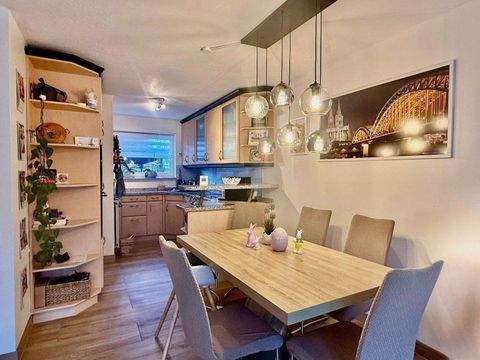 Offene Küche mit Essbereich