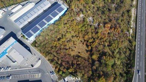 Divaca Industrieflächen, Lagerflächen, Produktionshalle, Serviceflächen