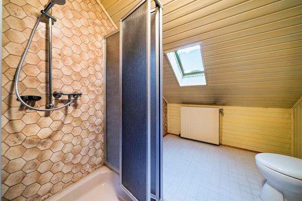 Dachgeschoss Badezimmer