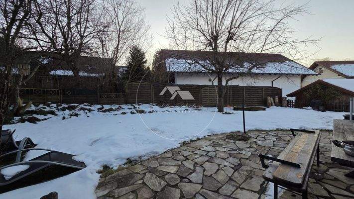 Gartenanlage mit erweiterter Terrasse
