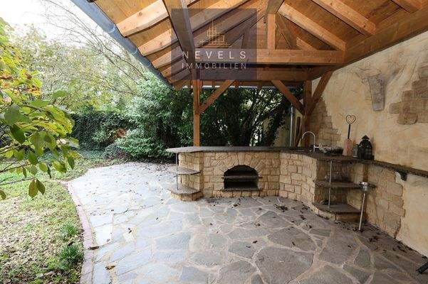 Überdachter Grillbereich