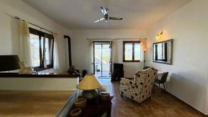 Kreta, Apokoronas: Wunderschönes 2-Schlafzimmer-Haus mit Meerblick, Garten und Dachterrasse in Plaka bei Chania