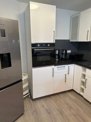 Kühlschrank und Backofen