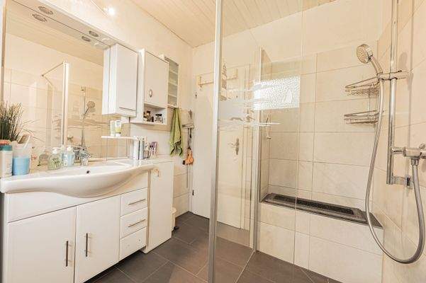 Frisches, sauberes Bad