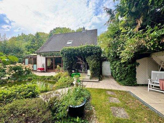 Grundstück mit Althaus