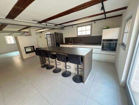 Küche mit Sicht Esszimmer 1.JPG