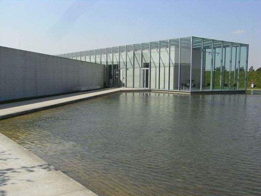 Raketenstation: Gebäude der Langen-Foundation