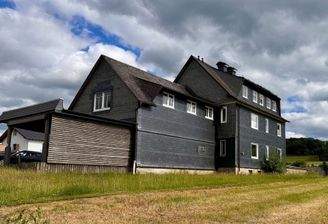 Nordwestansicht_Mehrfamilienhaus_Usseln