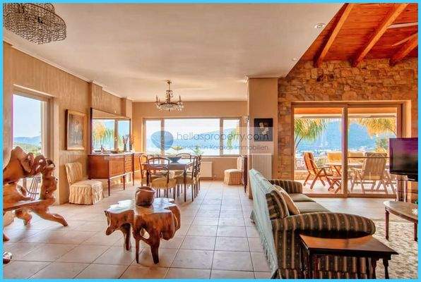 a6e79f3b5a25480ba213780d741c1549-original